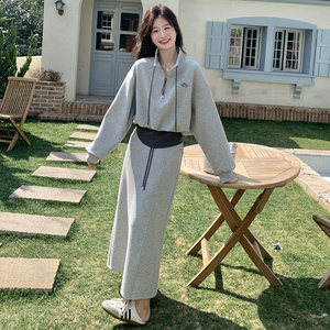 学院风穿搭蝴蝶结卫衣套装女春秋2025新款超火好看高级感两件套装图片
