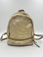 MK 金色荔枝纹牛皮双肩包30*26*12cm 整体成色98新 5707155