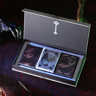 野猪校长纸牌扑克克苏鲁神话光栅工艺潮流魔术扑克牌珍藏版卡牌