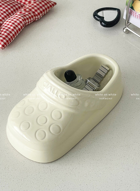 创意洞洞鞋陶瓷装饰品摆件家居桌面装饰工艺品入户玄关钥匙收纳盒