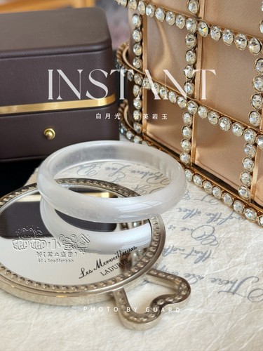 莲衣同款白月光 无酸洗石英质玉镯