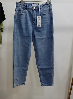 专柜正品女式版型好款牛仔裤BBAC31720101吊牌价860