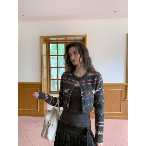 Creamsu叙白费尔岛提花