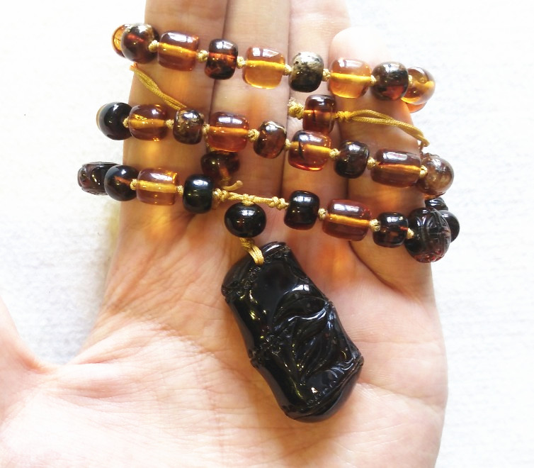 附鉴定证书  纯天然抚顺琥珀 翳珀 桶珠 竹节雕刻项链坠老料