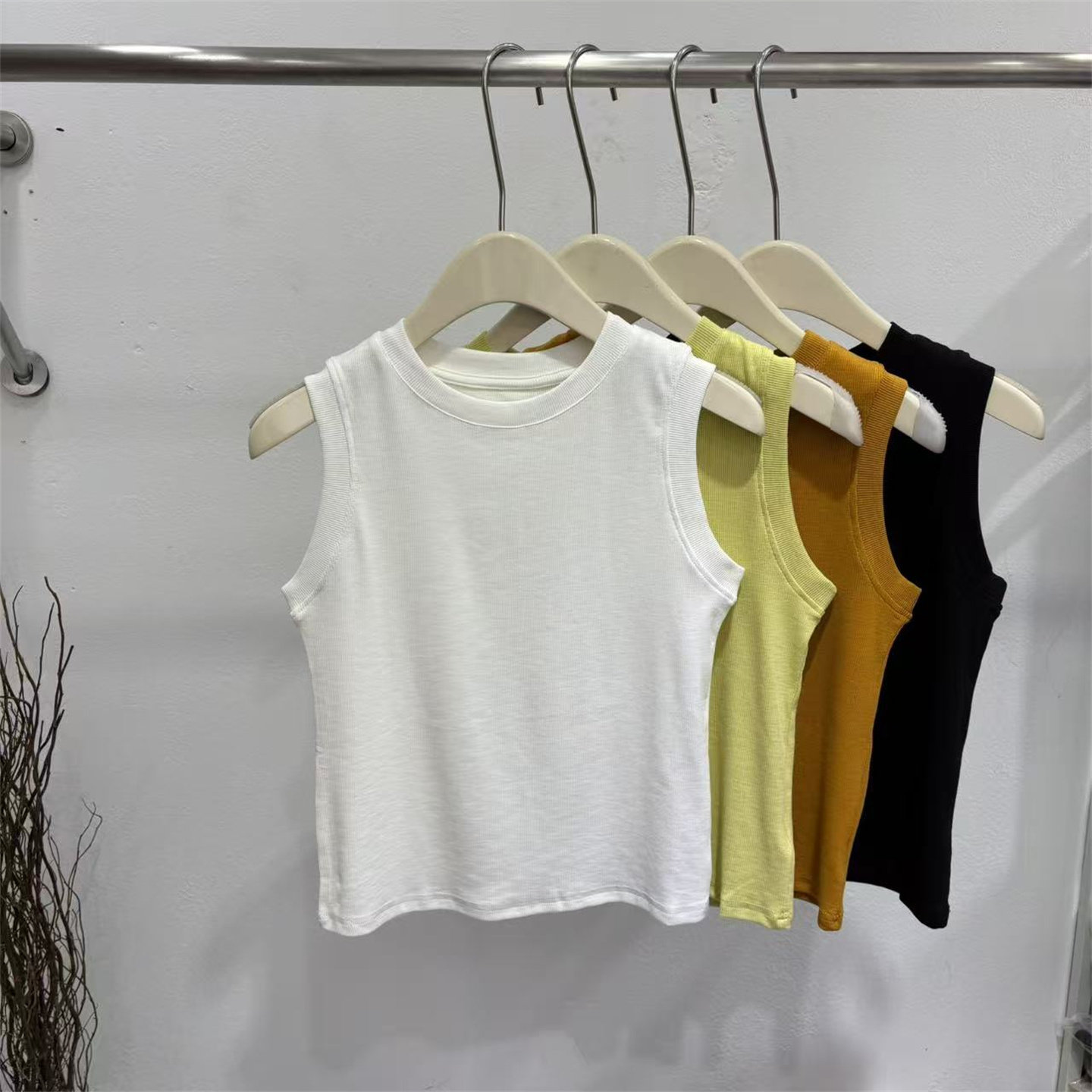 白色圆领螺纹吊带背心遮副乳