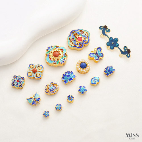 祢饰妮铜镀金强保色隔珠景泰蓝