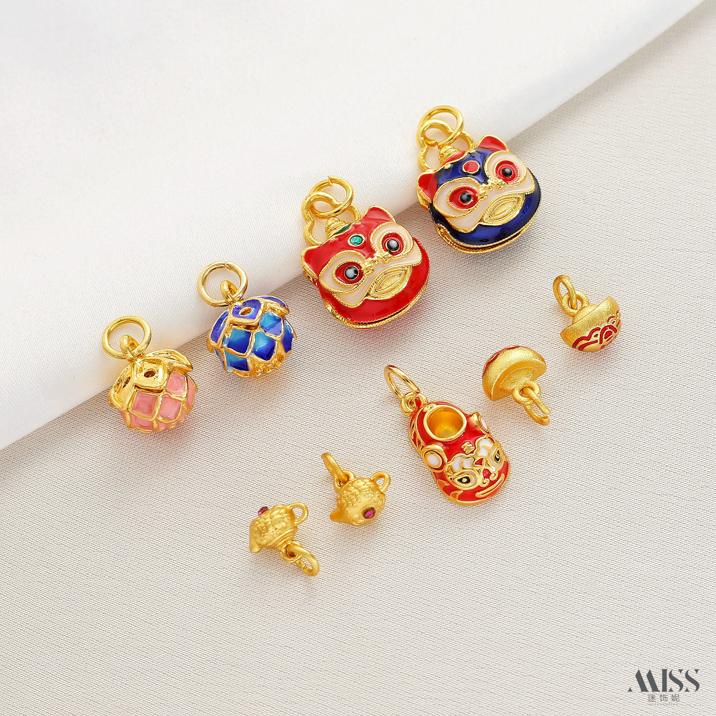 祢饰妮男女通用铜强保色吊坠