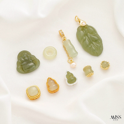 祢饰妮天然和田玉树叶佛公吊坠