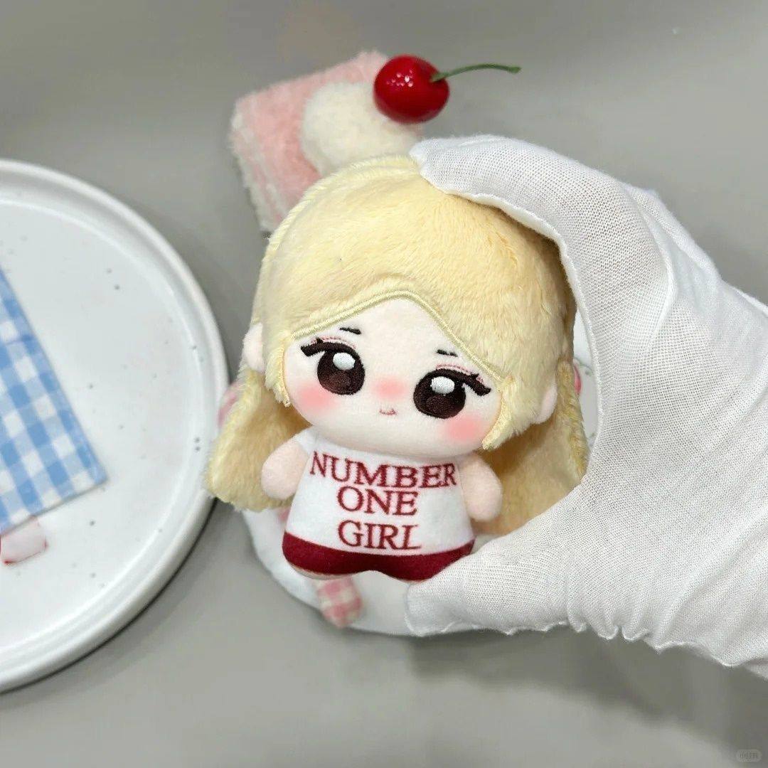 【BLACKPINK】rose朴彩英属性10cm印花努努体棉花娃娃正版新款,模玩/动漫/周边/娃圈三坑/桌游,棉花娃娃,淘宝优惠券,粉丝福利购,淘宝优惠卷