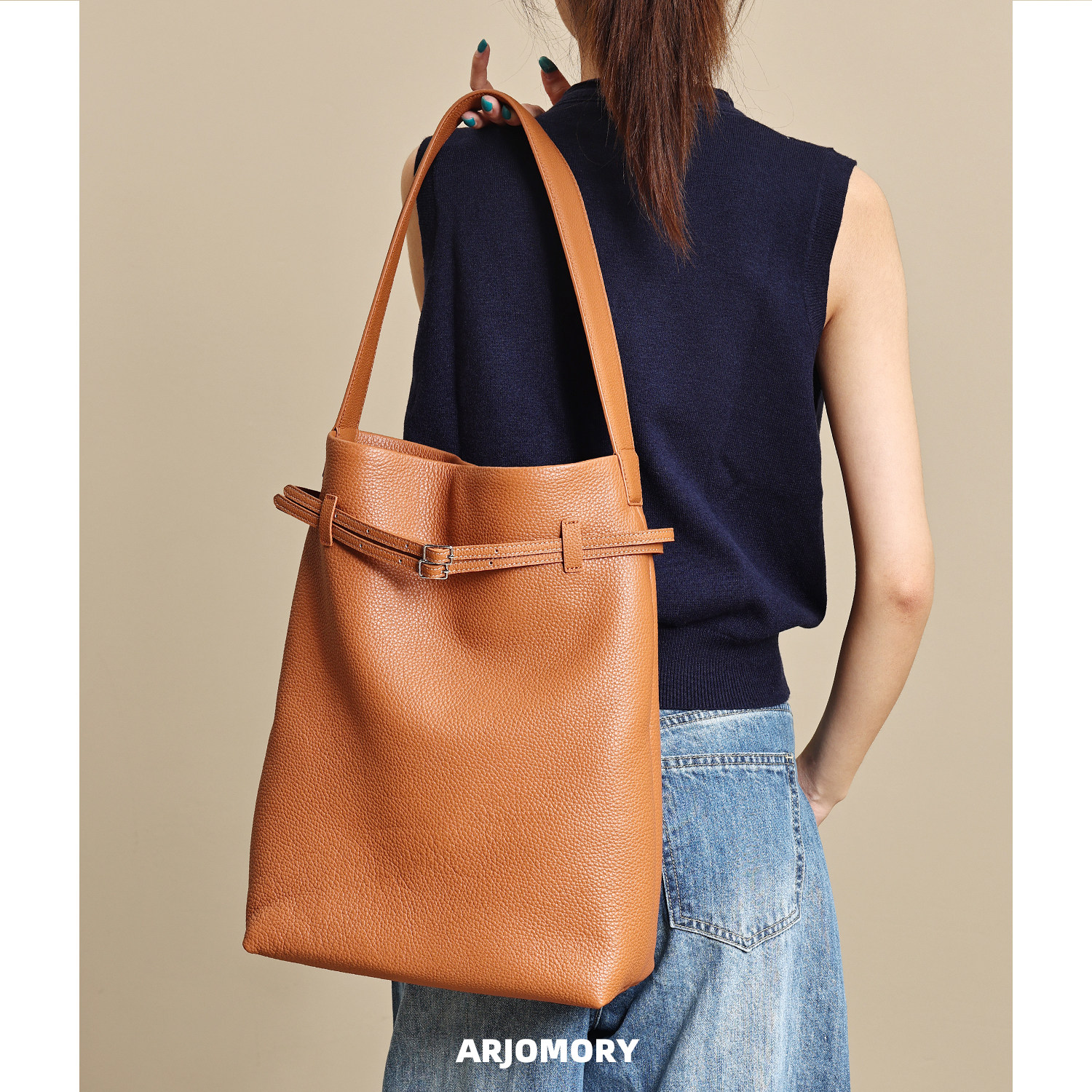 ARJOMORY原创潮流高级感头层牛皮大容量水桶托特包女时尚斜挎女包