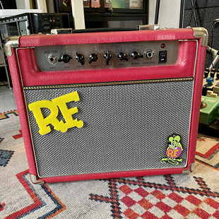 绝版fink rat AG-15R 可爱红色吉他音箱
