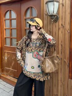 阿静家时尚2025秋冬新款重工卡通大图案宽松休闲百搭上衣KT猫豹纹