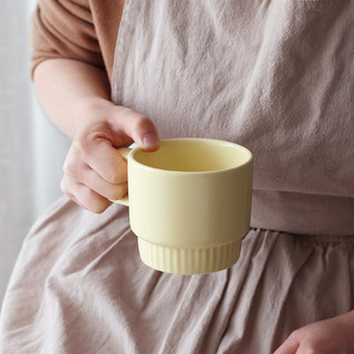 日式ins哑光蛋黄色陶瓷菜盘早餐盘咖啡酸奶杯马克杯米饭辅食小碗