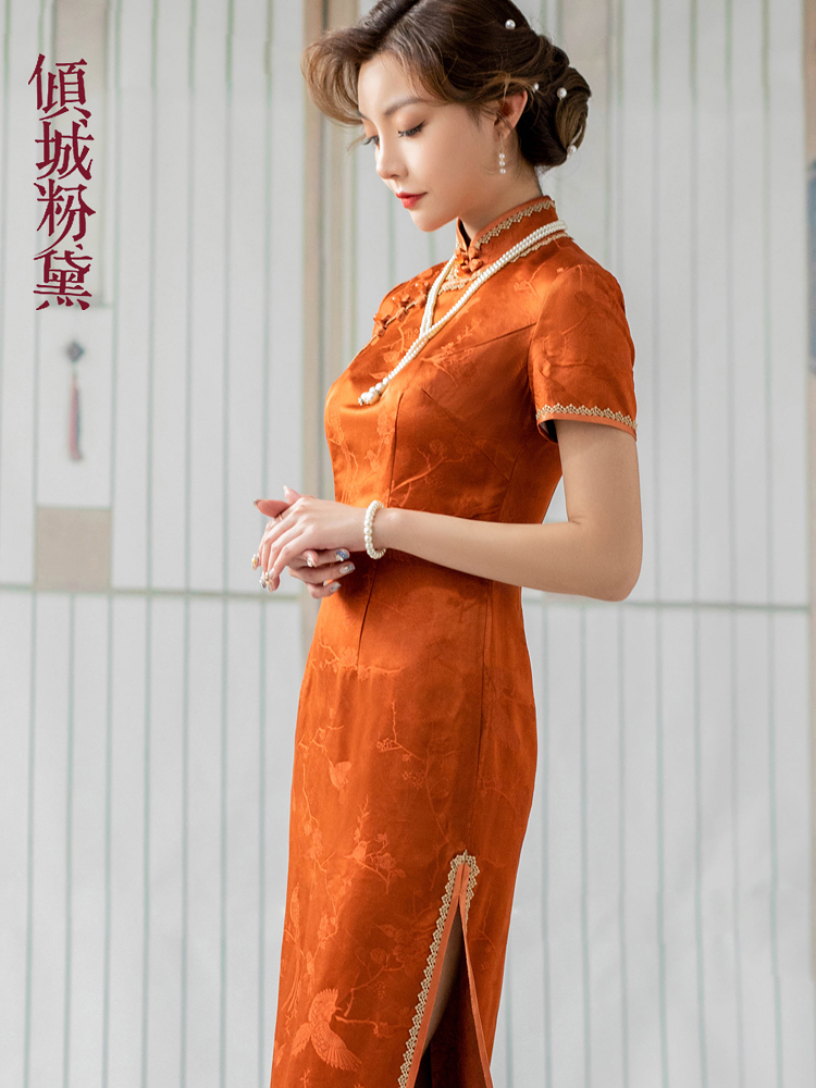 Spring elegant long cheongsam, trend of season, Chinese style