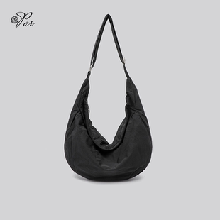 韩版男女通用款超轻便运动休闲大容量防水尼龙饺子包单肩斜挎包