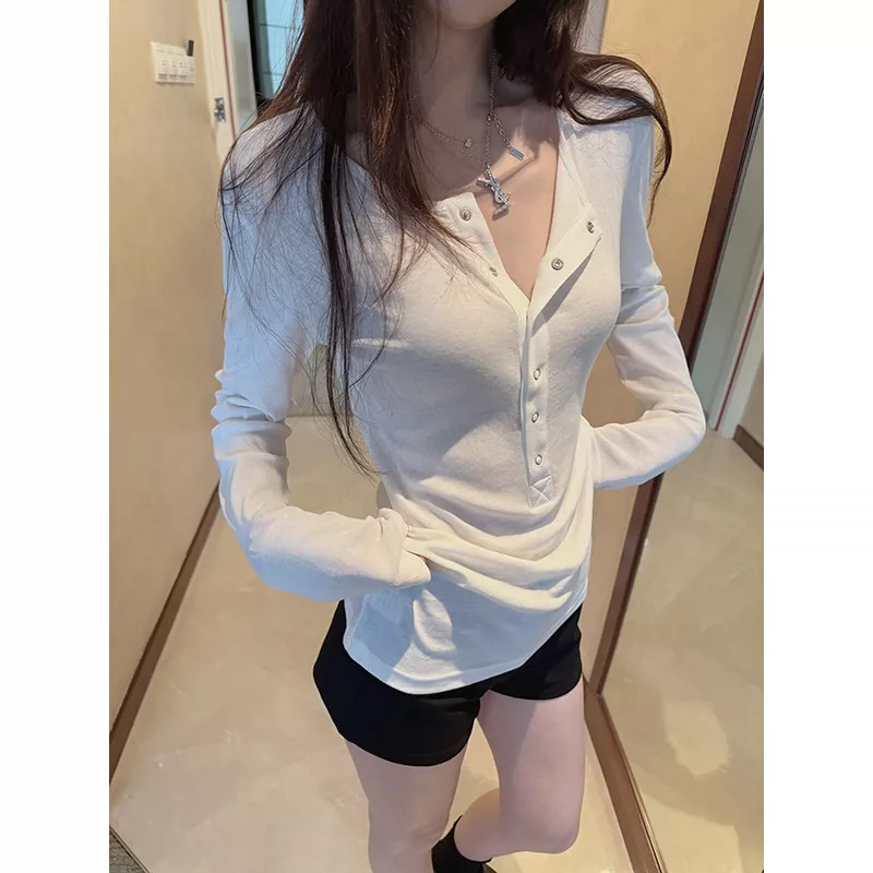 美式设计感纽扣半开领长袖t恤女秋冬正肩辣妹修身内搭上衣打底衫