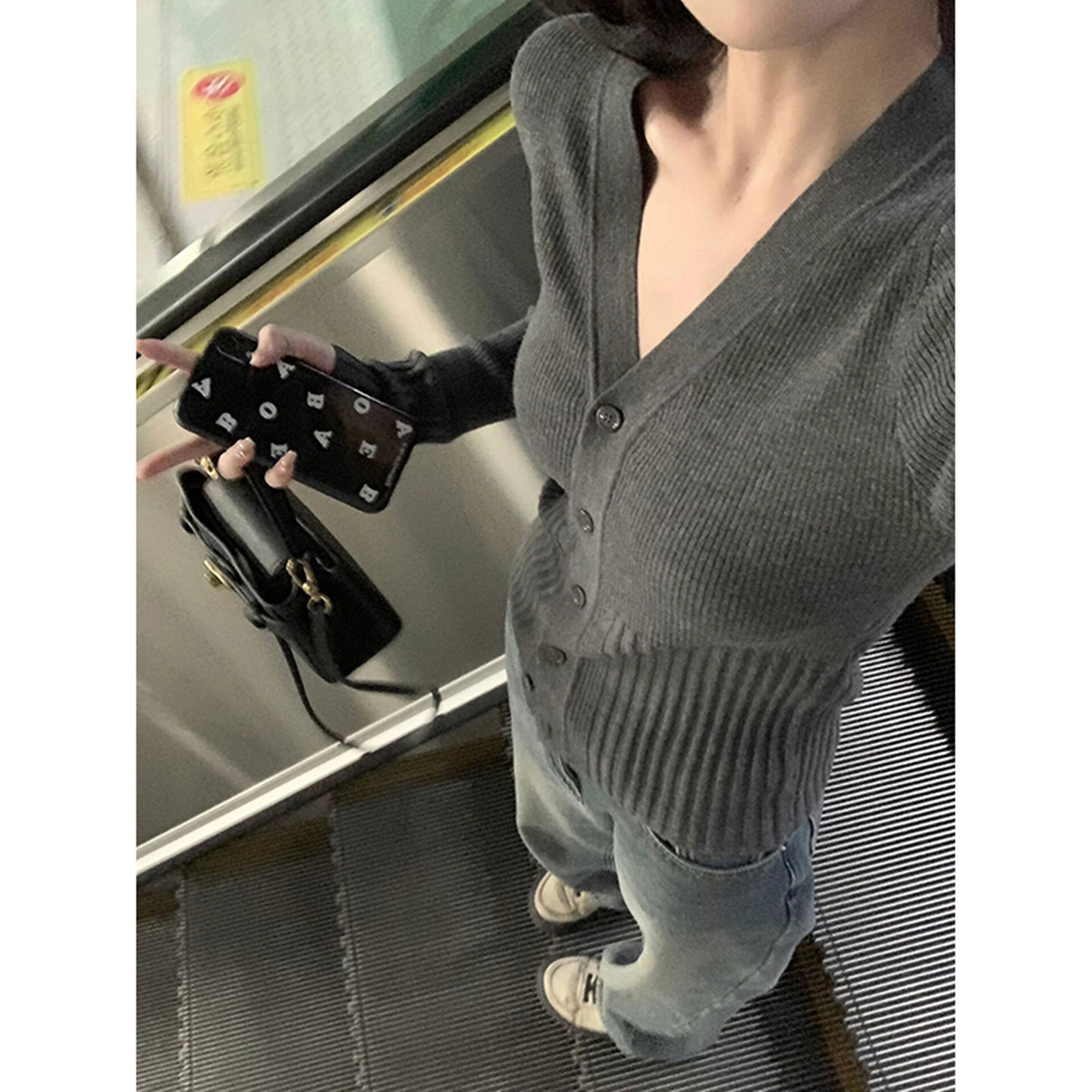 春秋冬季新款2025韩系v领打底内搭针织开衫上衣高级感灰色毛衣女