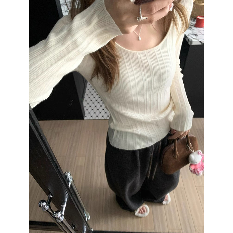 早秋韩系u领修身显瘦长袖针织衫上衣设计感辣妹毛衣女内搭打底衫