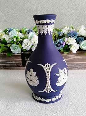 wedgwood精致复古陶瓷台面摆件