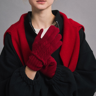 SLO“冬日伴侣”100%羊毛绞花手套女2025新款冬无缝编制保暖手套