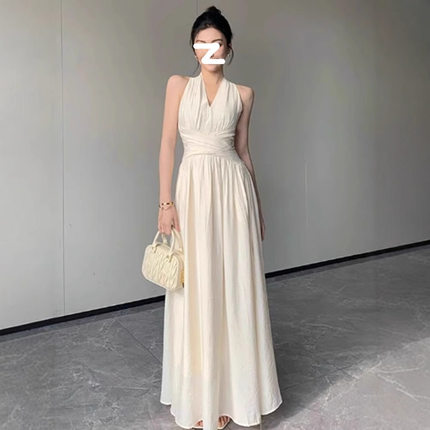 2026法式白色无袖v领连衣裙女2025夏季新款绝美收腰显瘦大摆长裙
