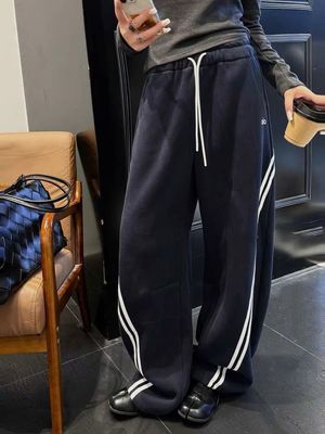 2025新款阔腿裤高街条纹休闲运动裤加绒美式设计感三条杠直筒裤女