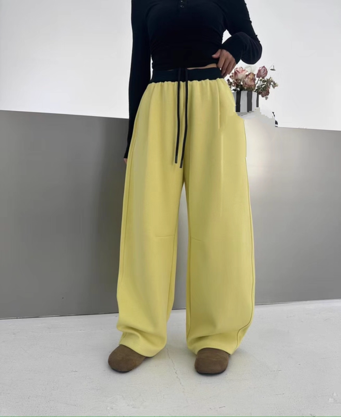 蒂娜2026春款新款撞色松紧腰弯刀裤女宽松显瘦卫裤阔腿裤77815