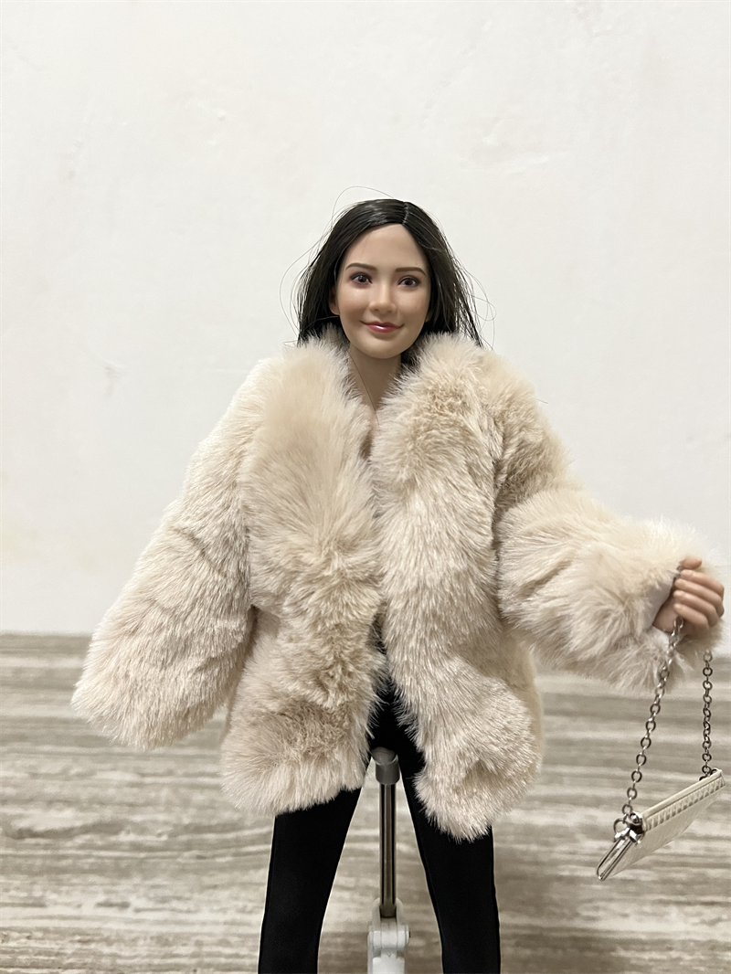 1/6女兵人 DG007 大衣皮草 女士貂皮大衣 夹克外套 衣服模型 现货