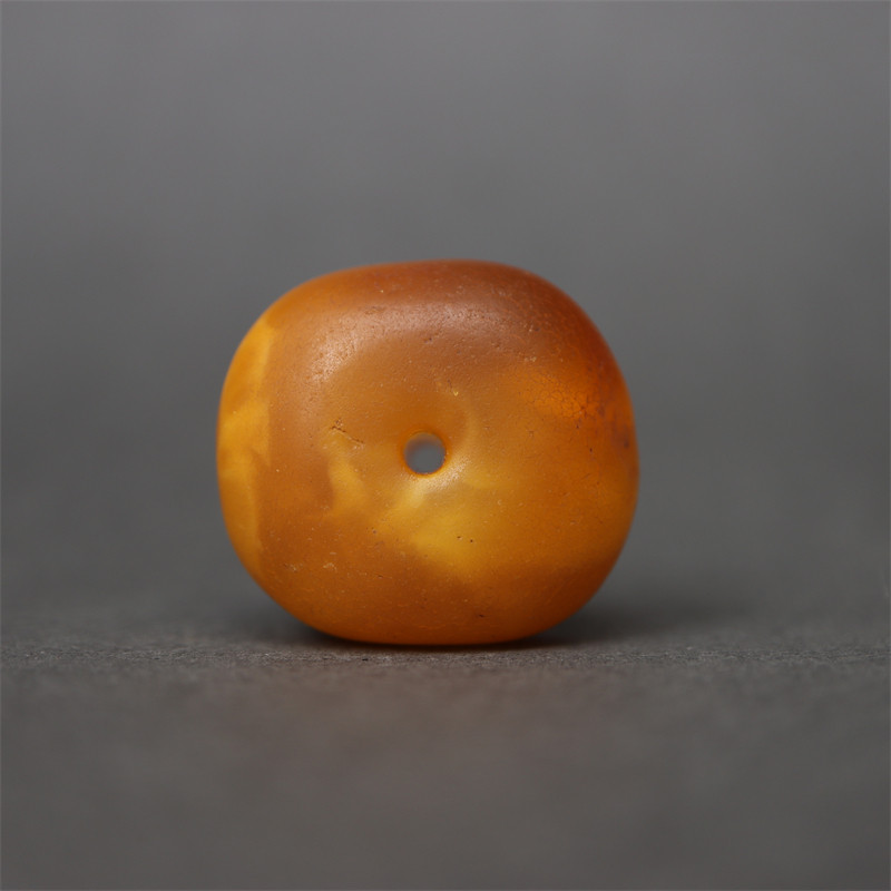 〓老〓精品西藏老蜜蜡天然原矿开片老蜡男女吊坠挂饰佛珠配饰13.2