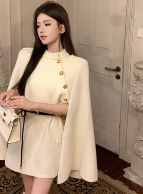 实价实拍财阀斗篷 氛围感黑白2色高级时髦洋气百搭斗篷外套女