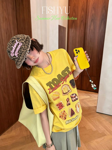FISH YU夏新品美式复古烤吐司插画白墨印花宽松圆领大版短袖T恤女