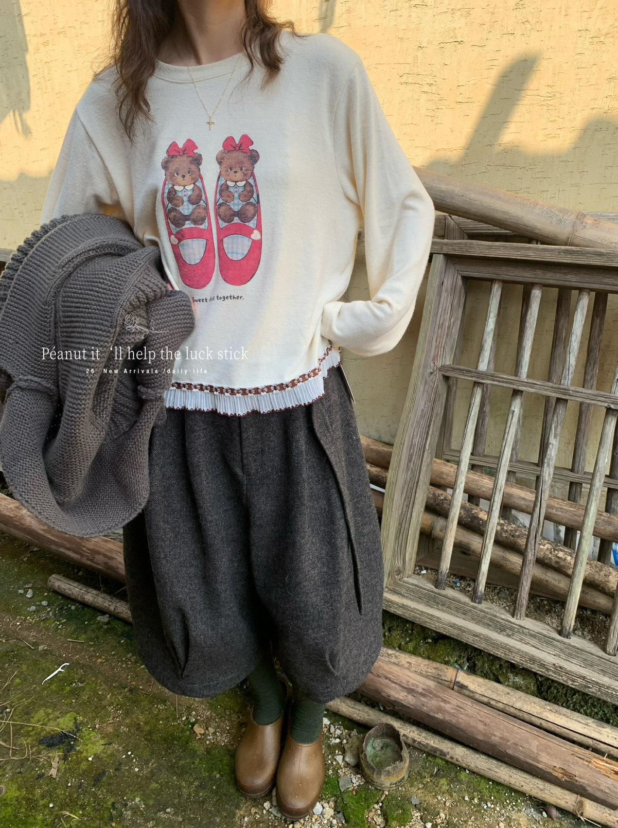 peanut花生家2026冬新款韩版蕾丝花边小熊长袖T恤上衣女 12213
