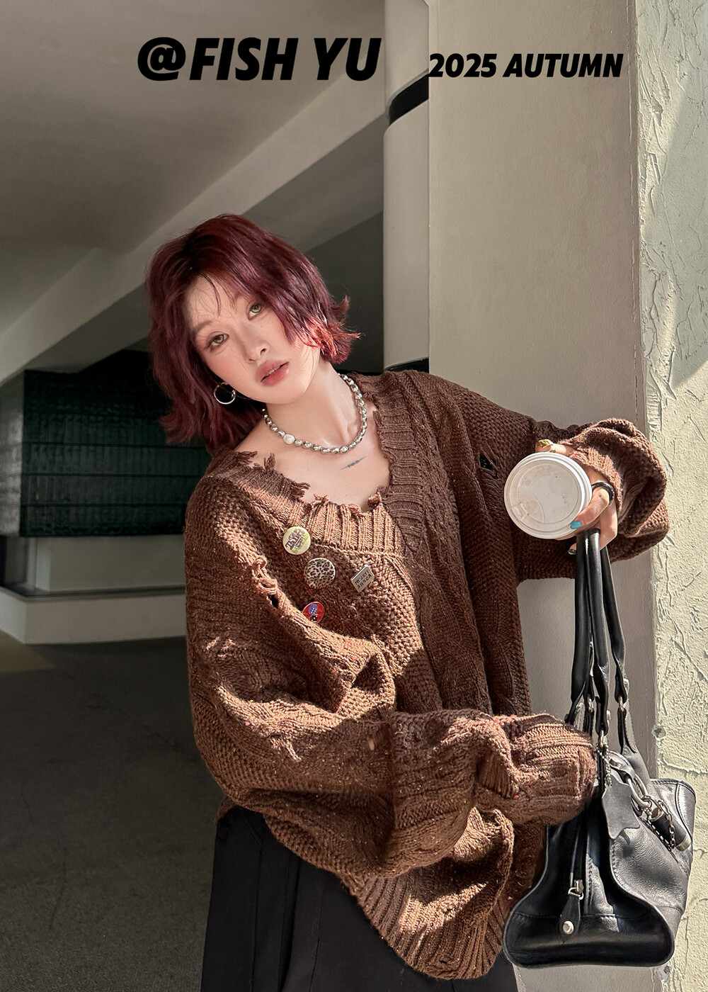 YU秋季新款美式复古小众设计感立体别针V领宽松毛衣针织衫625537