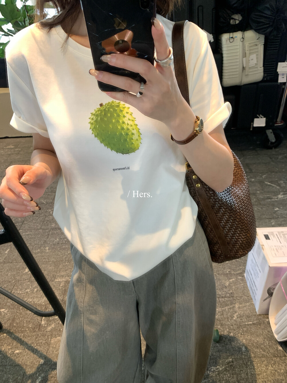 Hers早秋新款韩版简约日常基础款榴莲图案短袖T恤上衣女66697