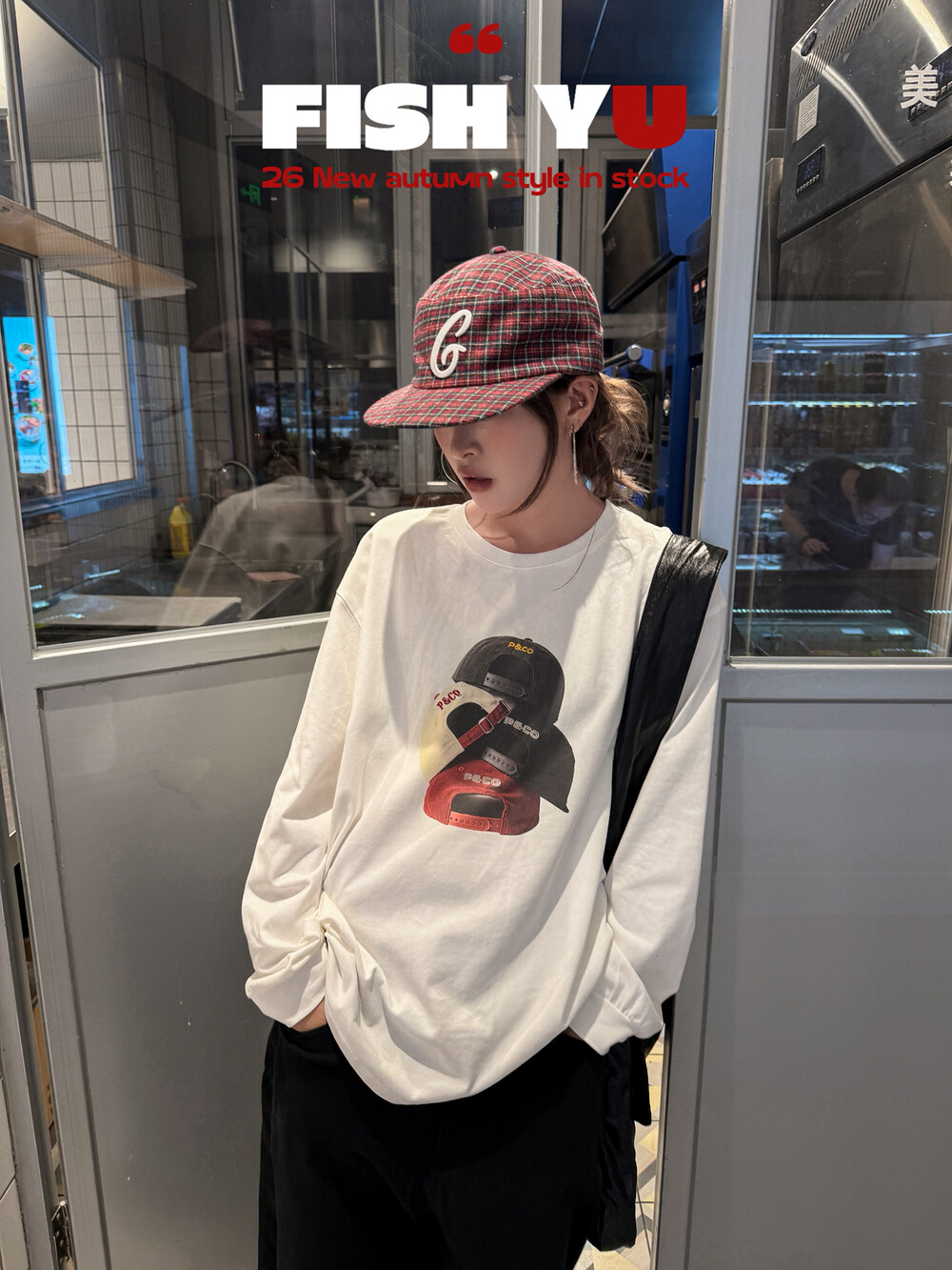 FISH YU秋美式复古叠叠帽白墨直喷印花英文绣花圆领长袖T恤女