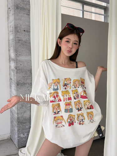 ME KAKAMEE卡通美少女AB面彩喷正反两穿斜肩宽松大版短袖T恤5028