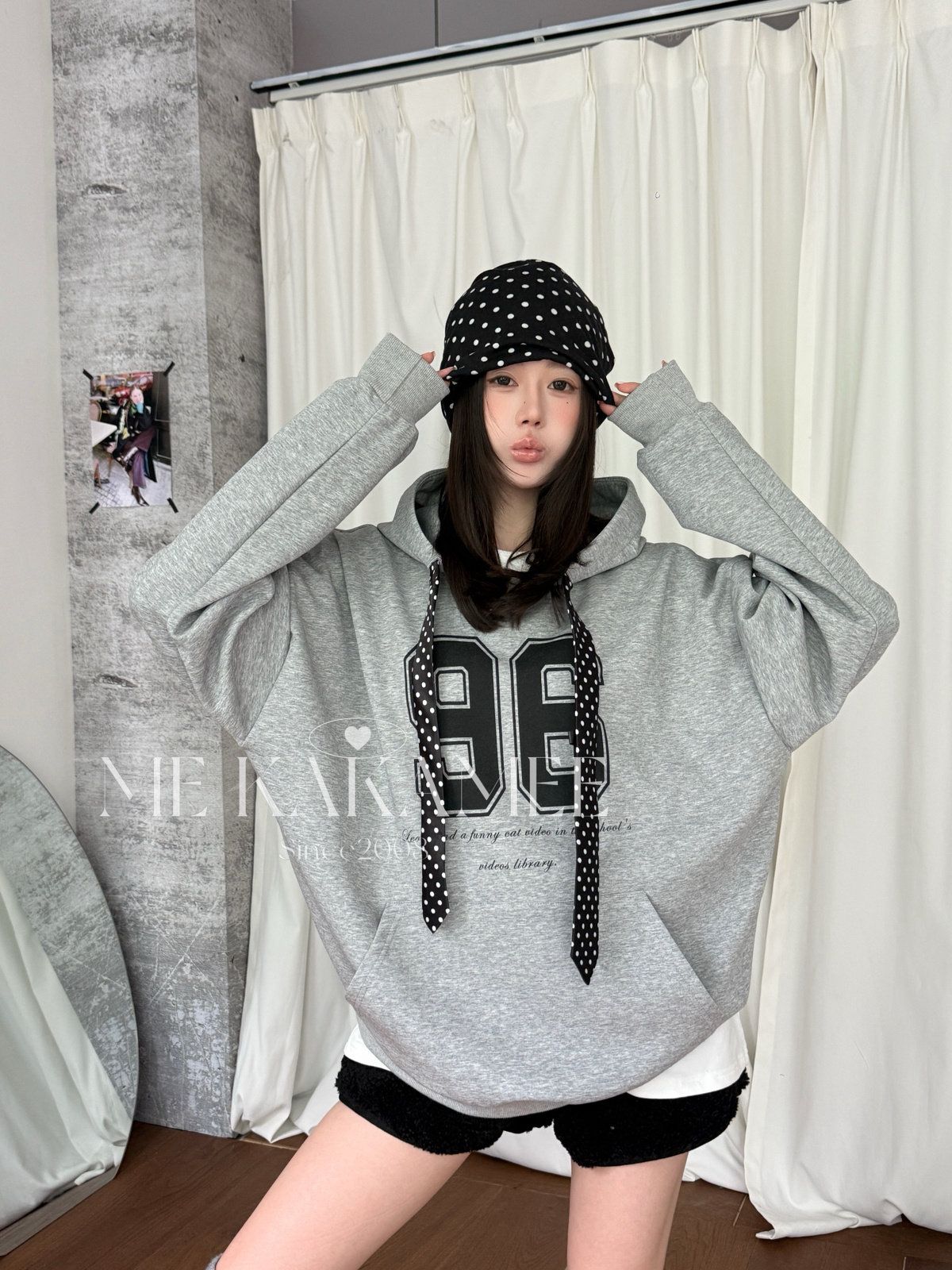 ME KAKAMEE新品卡通KT刺绣波点领带高克重连帽宽松大版卫衣S5661
