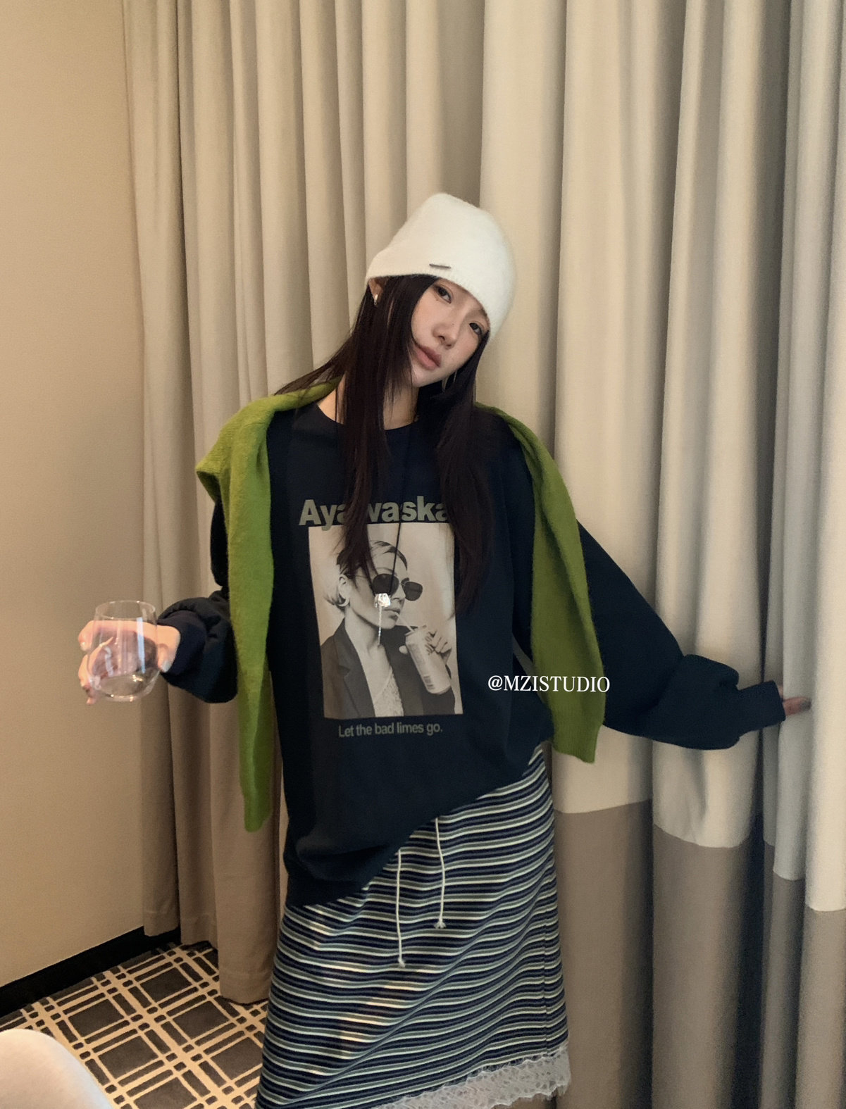 MZI STUDIO美式秋款人像印花中长款超宽松百搭时尚卫衣女13571