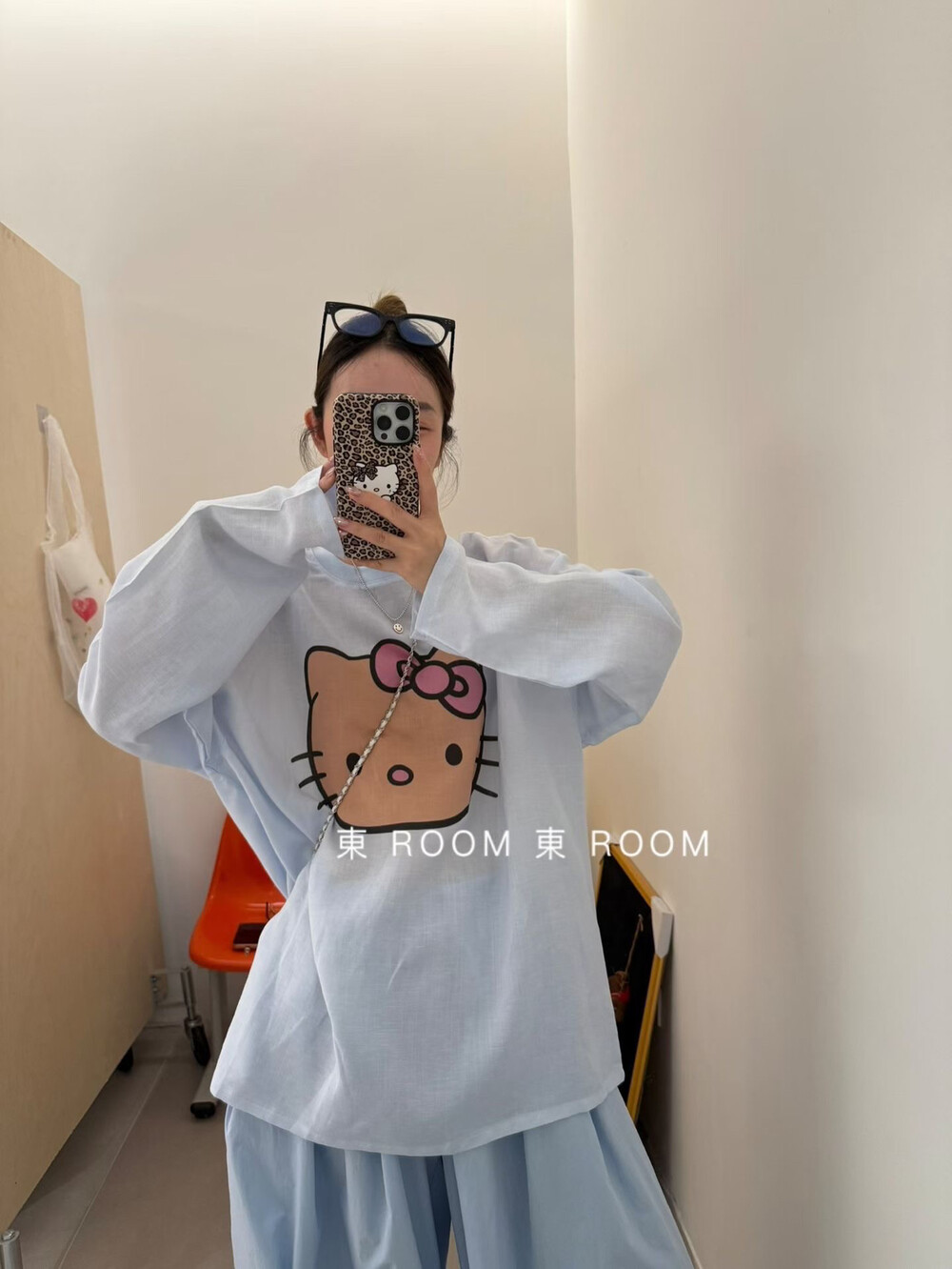 東ROOM秋新款可爱卡通kitty印花宽松百搭趣味童趣个性设计长袖T恤