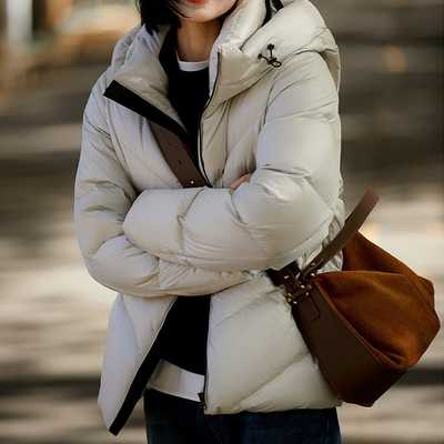 寒冬不怕冷！高端95白鹅绒面包服