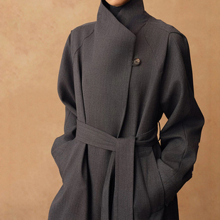 气场实足!秋冬新款露珠羊毛肌理两穿大气翻领系带长款风衣外套