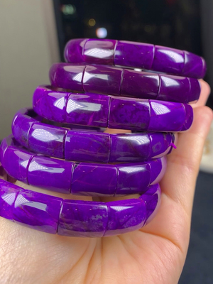 潮生石天然舒俱来手牌