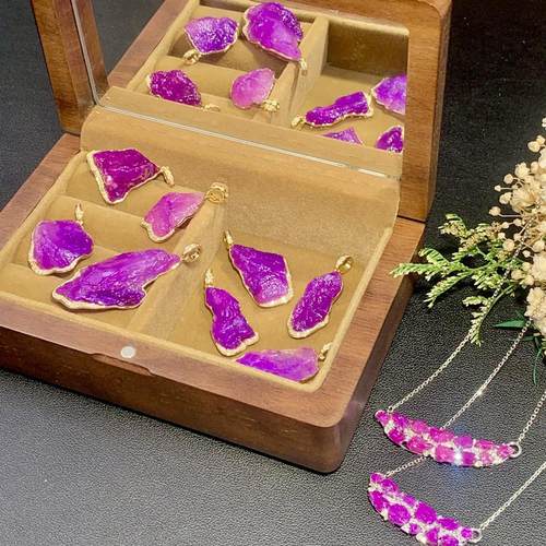 18k金舒俱来原石吊坠手链 18k金舒俱来吊坠 老矿料舒俱来吊坠手链