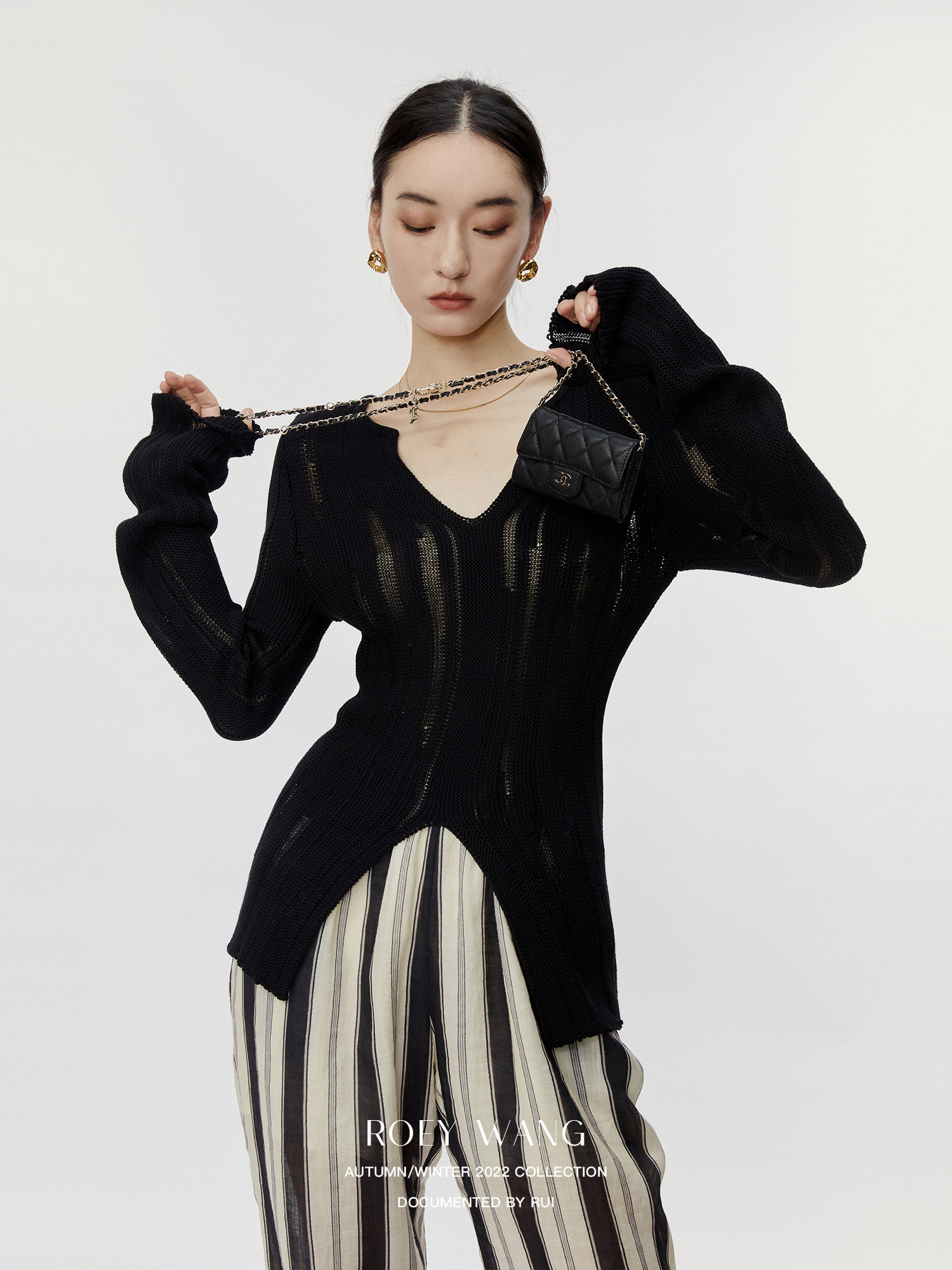 ROEYWANG 早秋慵懒风毛衣V领显瘦镂空毛针织衫女设计感别致上衣