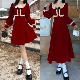 高级感收腰a字裙 红色方领圣诞丝绒连衣裙女秋冬新款 大码 法式