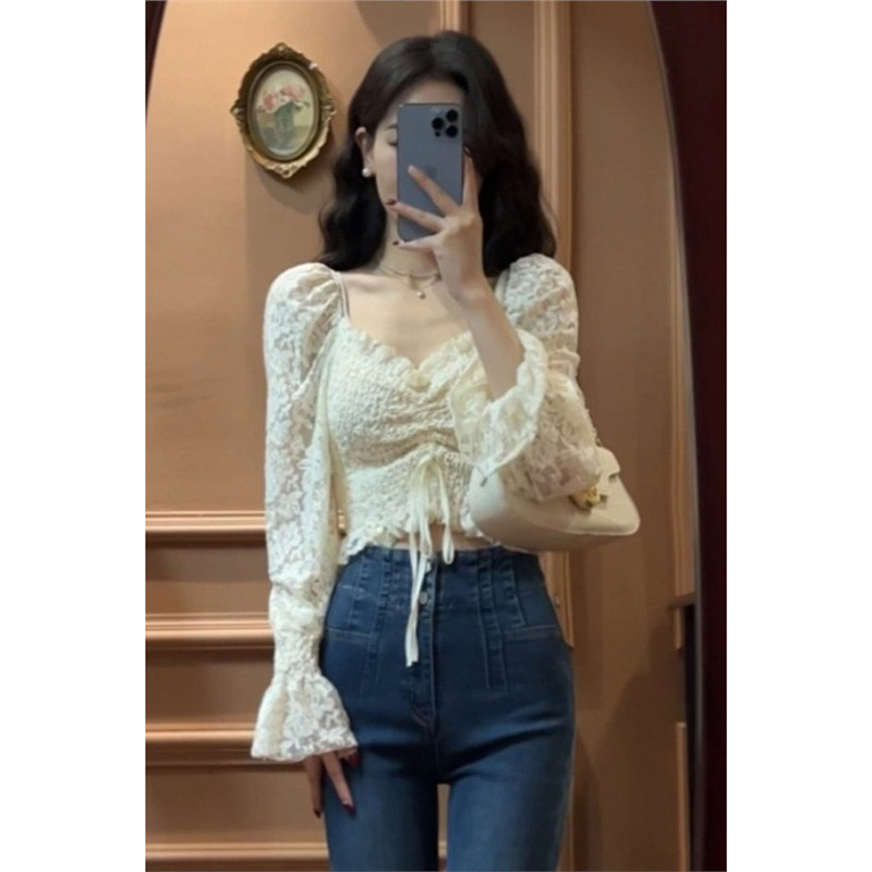 GT超仙喇叭袖蕾丝上衣女