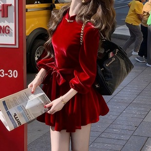绝美小个子收腰短裙 新款 法式 赫本风高领丝绒连衣裙女2025秋冬季