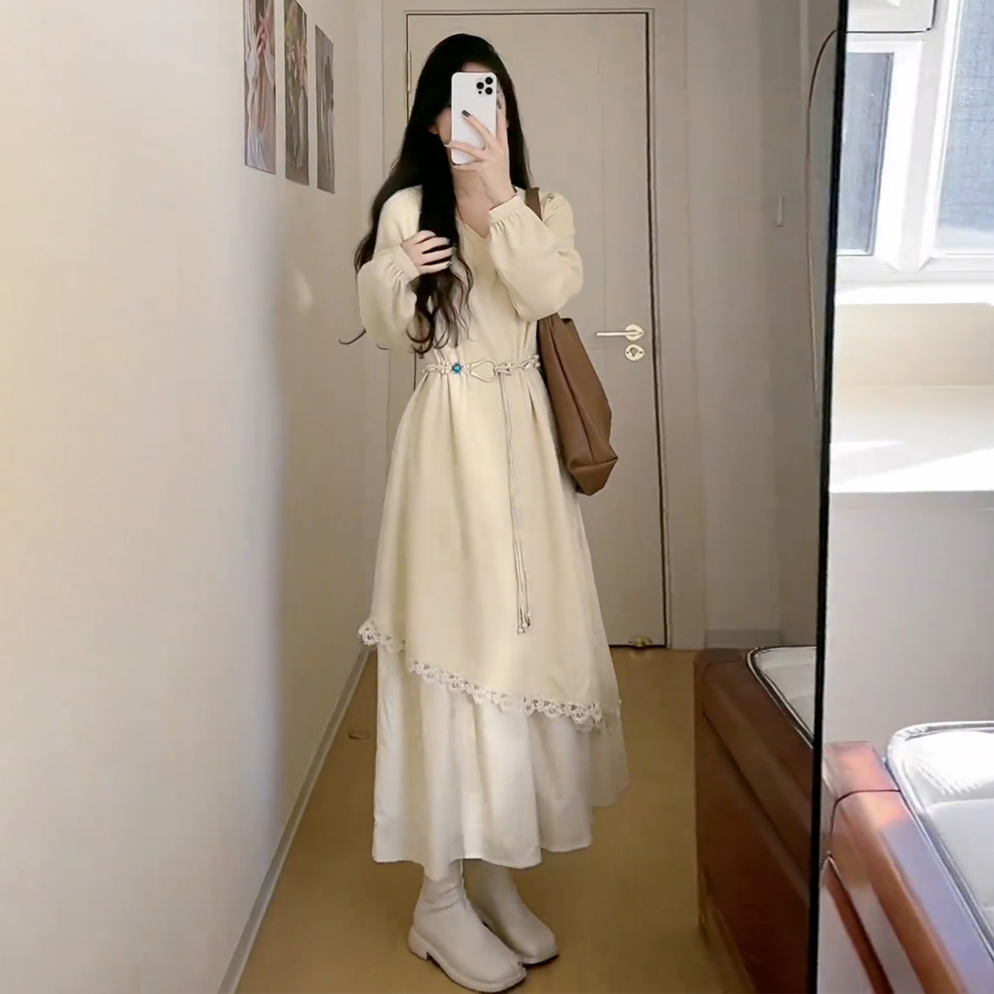 法式高级感巨好看杏色针织连衣裙子女秋冬季2025新款大衣内搭长裙