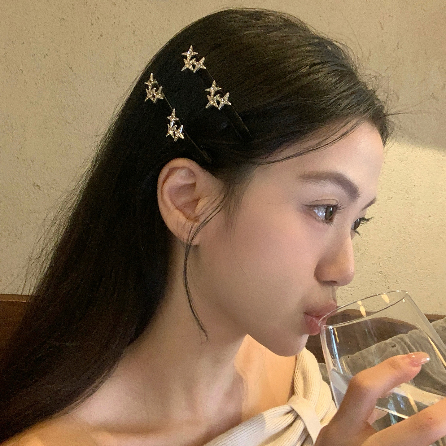 繁星女主！闪闪水钻星星丝绒一字夹精致百搭鸭嘴夹碎发刘海夹边夹图片