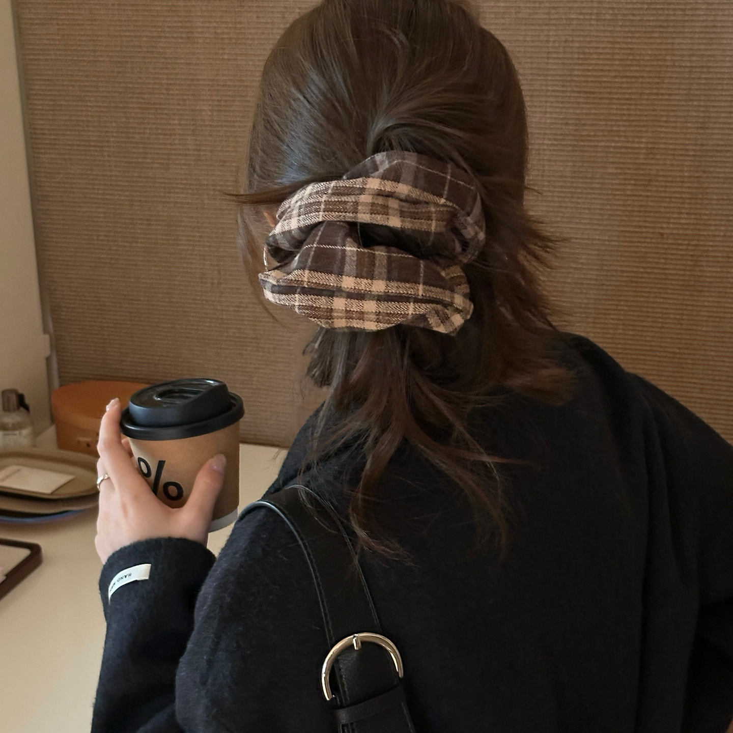 榛果拿铁。复古学院风格纹发绳大肠圈百搭气质发圈头绳头花发饰品